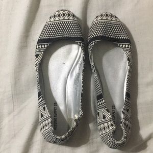 Mossimo Supply Co flats